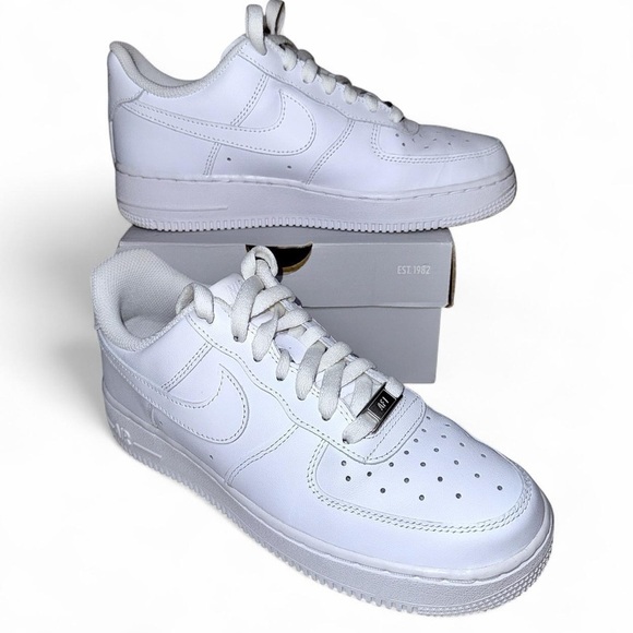 Nike Air Force 1 Low '07 White (Women's) DD8959-100 US Women's 7.5 - Picture 1 of 11